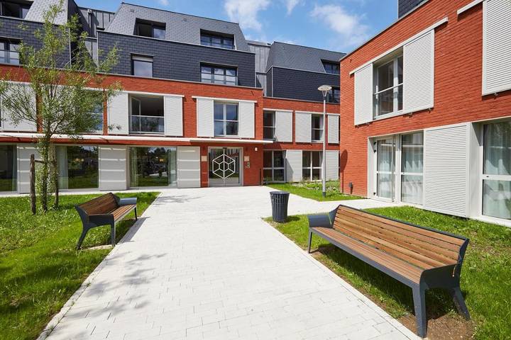 Chambre d’hôte pour 2 personnes, avec Terrasse et Jardin ainsi que Piscine et Vue