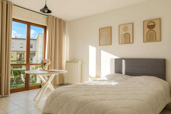 BnB für 2 Personen, mit Terrasse und Ausblick sowie Seeblick am Lago Maggiore