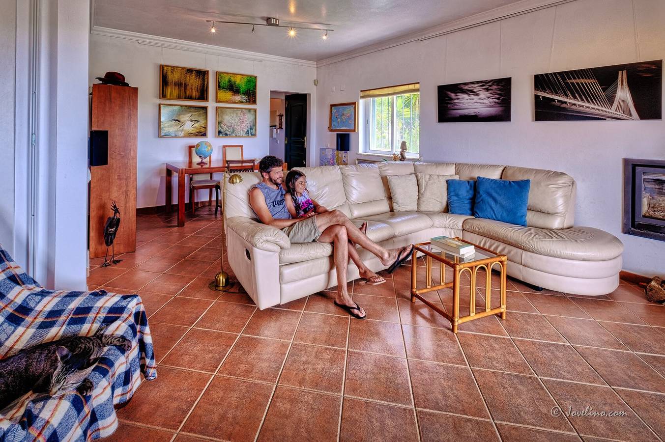 Holiday Home 'Jo's Place' with Shared Pool, Private Terrace and Wi-Fi in Carvoeiro, Lagoa