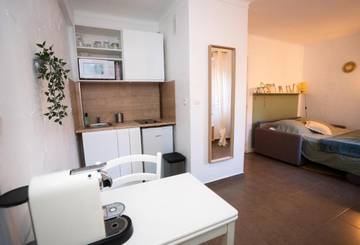 Gîte pour 3 personnes dans Office De Tourisme De Juan Les Pins