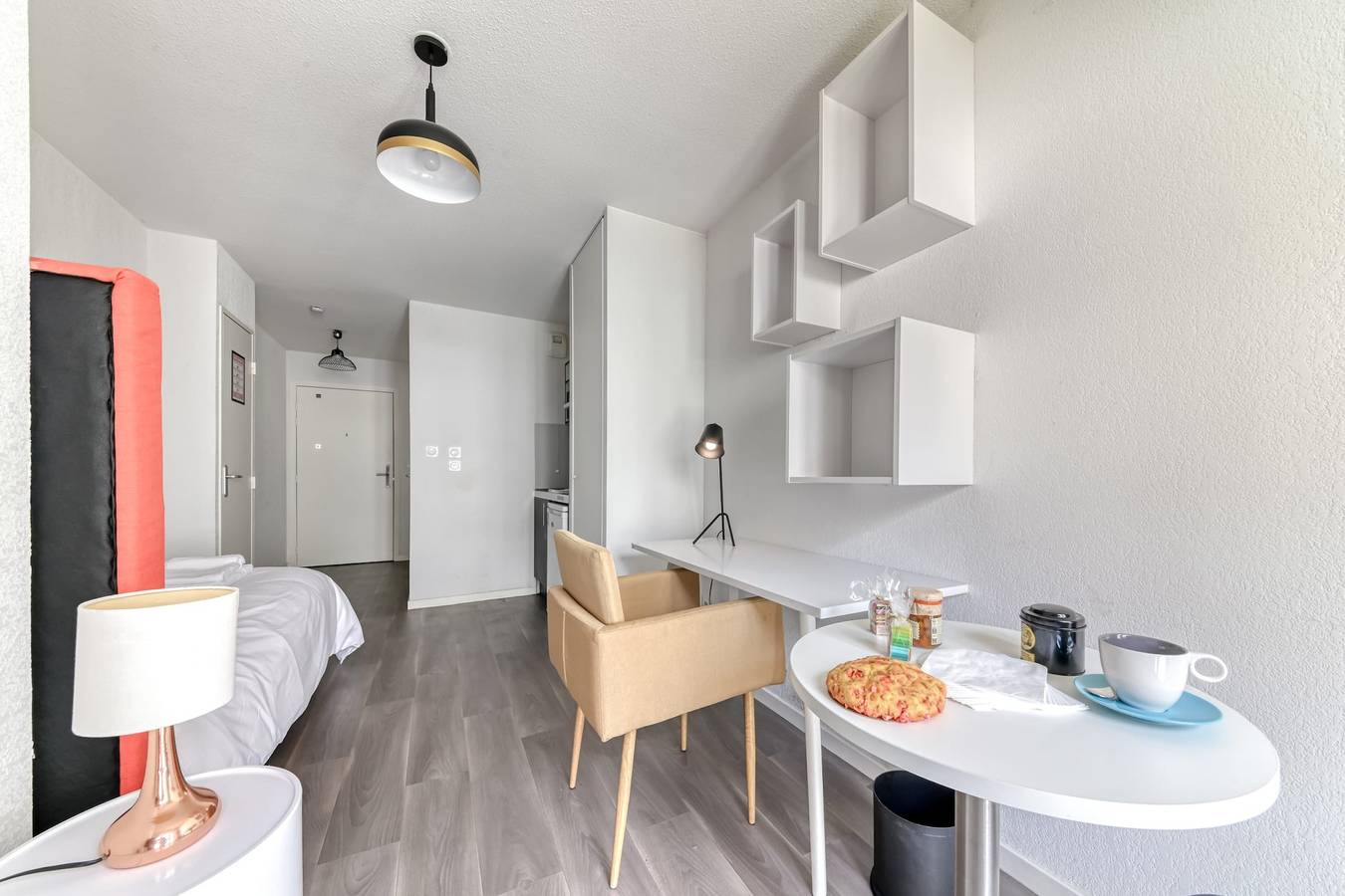 Studio entier, 5 - Le Bienvenu - Gratte-Ciel – Métro in Villeurbanne, Rhône