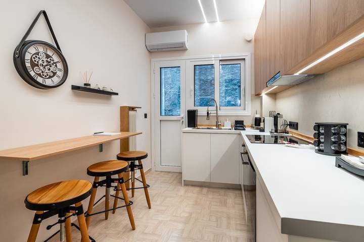 Hel lejlighed, The Apex Boutique Apartment B1 with Balcony, Wi-Fi and Air Conditioning in Central del af Athen, Athen