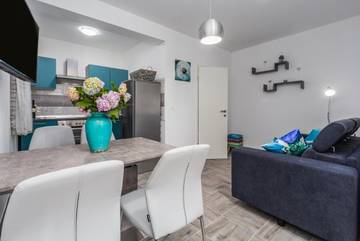 Ferienwohnung für 4 Personen, mit Garten in Funtana