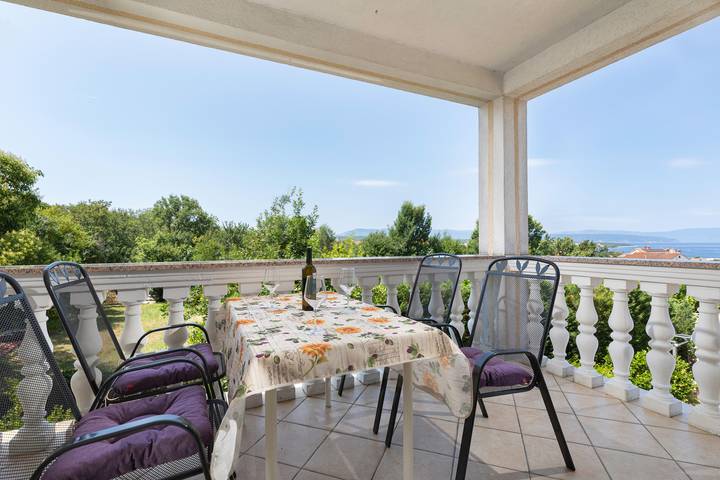 Ferienwohnung für 4 Personen, mit Balkon in Malinska