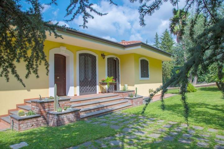 B&b per 5 persone, con Terrazza e Giardino nonché Panorama a Mascalucia
