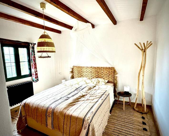Casa rural para 4 personas, con Terraza y Jacuzzi además de Jardín y Piscina en Riogordo - 4