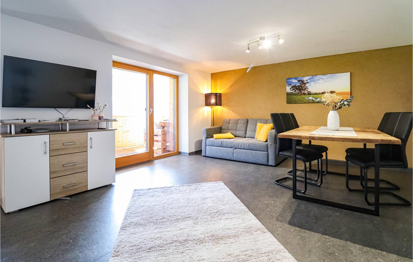 Ganze Ferienwohnung, Appartement mit Bergblick, WiFi und Parkplatz in Sonntag, Österreichische Alpen