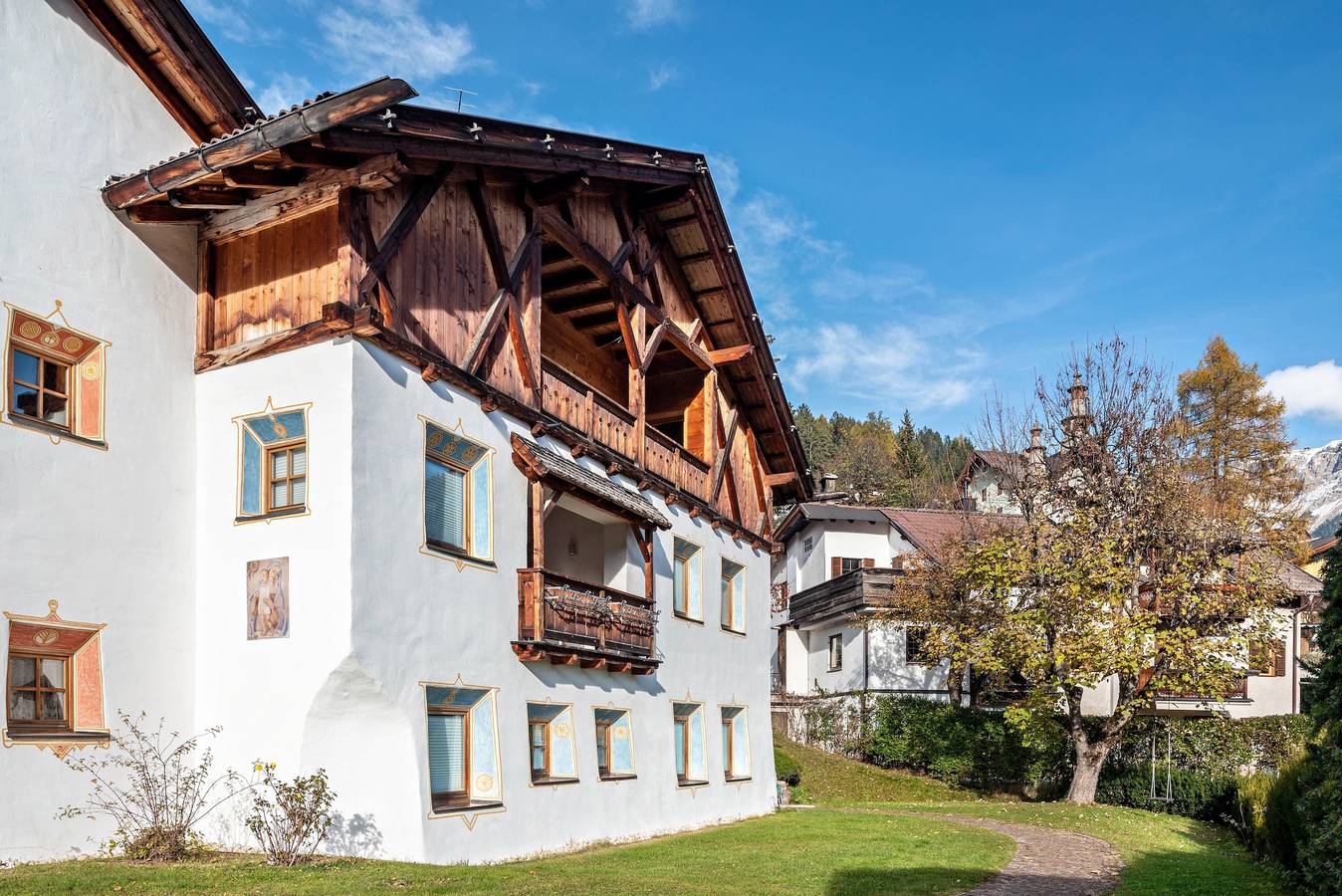 Ganze Wohnung, Ferienwohnung "Cesa Valeria App Sonia" mit Bergblick, Gemeinschaftsgarten und Wlan in St. Ulrich in Gröden, Dolomiti Superski