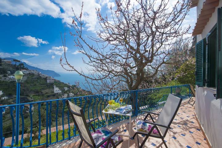 Ferienwohnung für 2 Personen, mit Balkon/Terrasse und Meerblick sowie Garten in Amalfi - 3