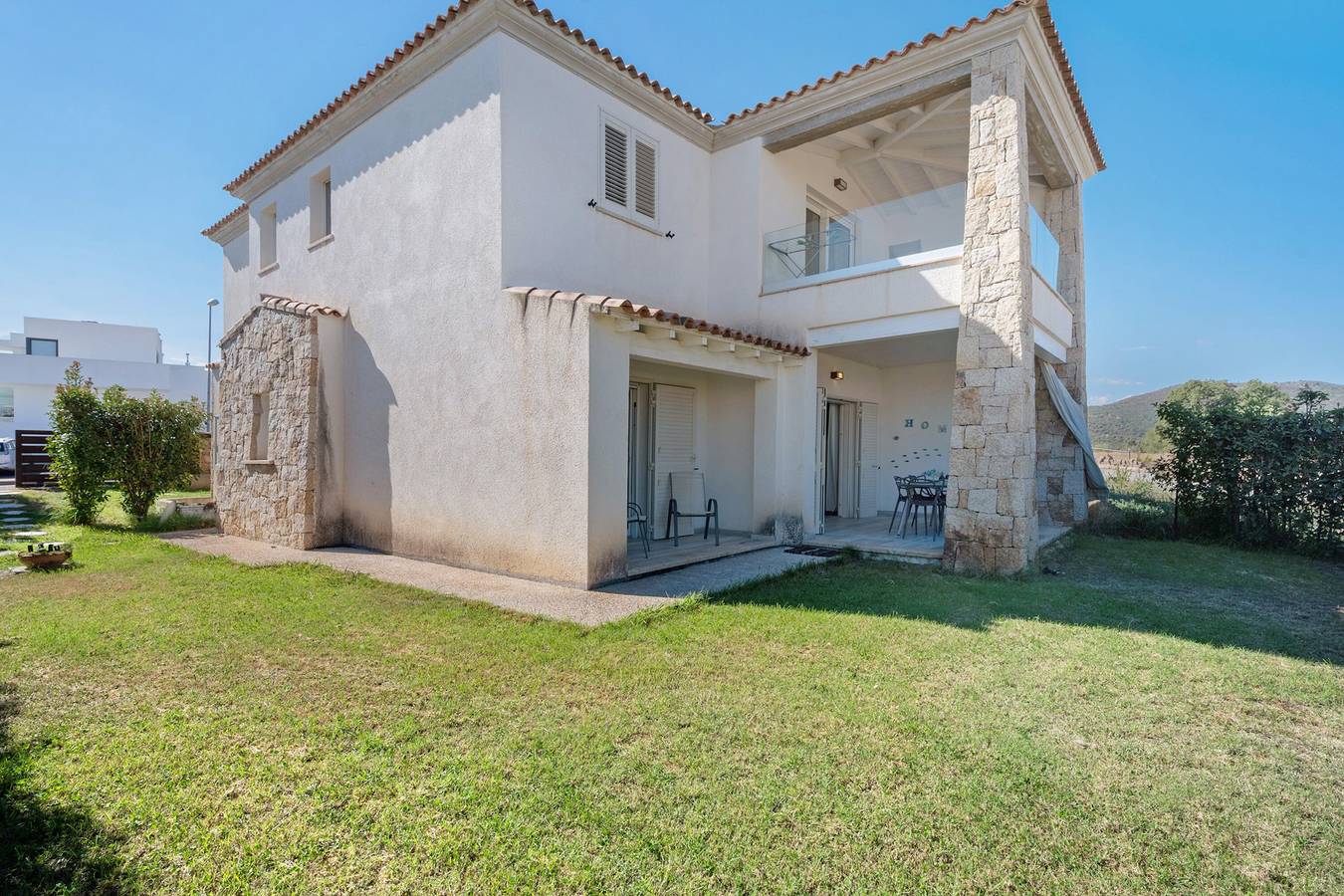 R House Ii: Your Paradise Retreat in Budoni