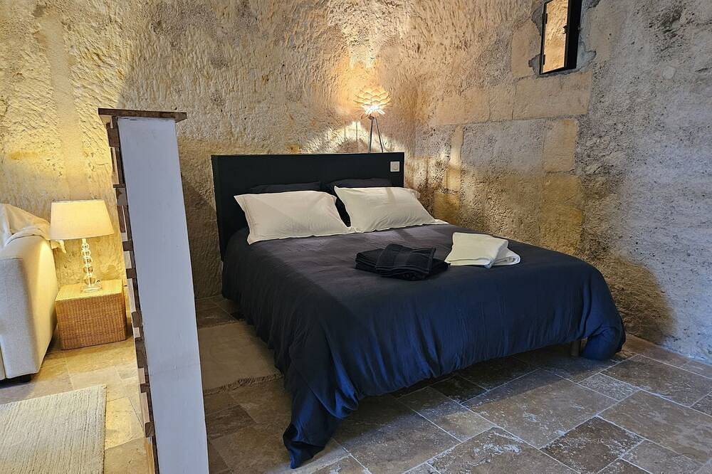 Charmante Maison Troglodyte Loire Valley in Rochecorbon, Tours region