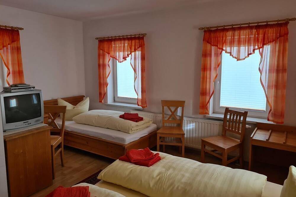 Dreibettzimmer Bettenhaus, Dusche, Wc,online - Landgasthof Süßebach in Süßebach, Eichigt