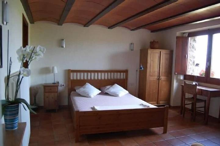 Gîte pour 8 personnes, avec jardin à Olot - 2