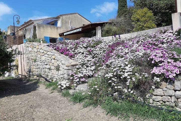Ganze Wohnung, Dream Vacations on the French Riviera: Apartment No. 2 (35 m²) + Private South-Facing Sun Deck (16 m²) in Châteauneuf-Grasse, Mittelmeerküste (Frankreich)