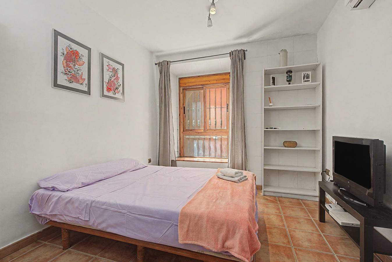 Entire studio, La Merced Apartment – Charm and Prime Location in the Heart of Málaga in Málaga Central District, Malaga