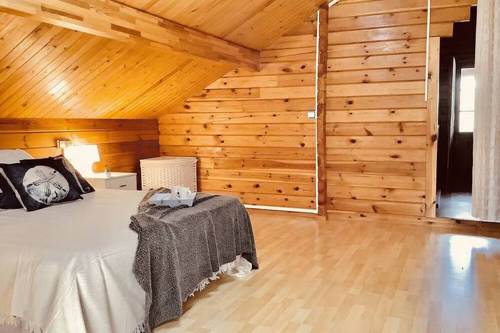 Beautiful wooden villa in a charming place surrounded by nature. in La Pobla Tornesa, Costa del Azahar