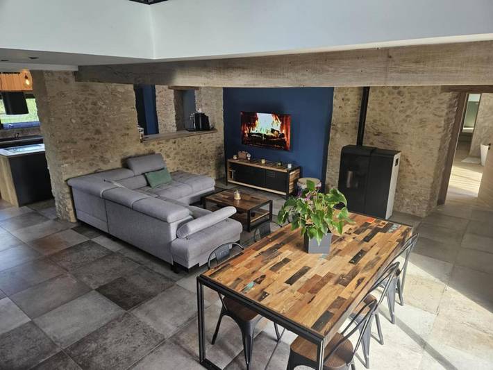 Location de vacances pour 9 personnes, avec jardin ainsi que terrasse et piscine à Laigné-en-Belin - 4