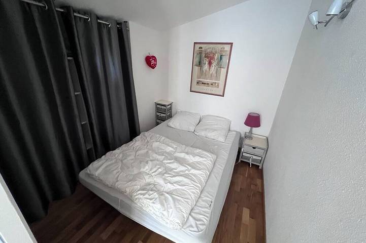 Appartement entier, Apartment, swimming pool, park, 2 bedrooms and sleeping area, 6 adults, double terrace in Cap d'Agde, Agde