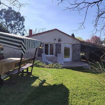 Gîte pour 6 personnes, avec jardin et terrasse dans Argentonnay
