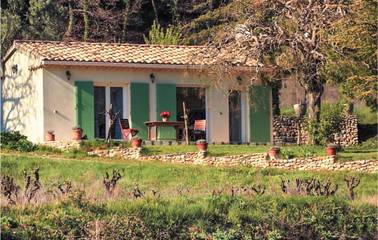 Gîte pour 4 personnes, avec terrasse ainsi que jardin et piscine à Visan