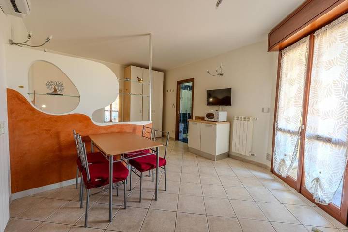 Appartamento per 2 persone, con balcone in Leini