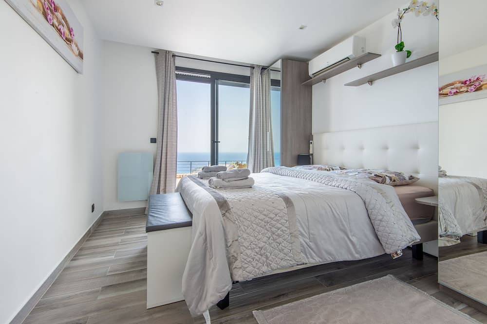 Magnifique Villa avec vue Mer et Piscine chauffée aux portes de Monaco in Beausoleil, Côte méditerranéenne (France)