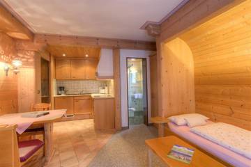 Ferienwohnung für 2 Personen, mit Ausblick und Balkon sowie Sauna im Mittenwald
