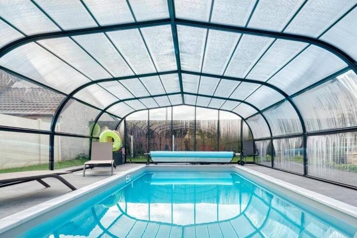 Location de vacances pour 9 personnes, avec jardin ainsi que piscine et terrasse, animaux acceptés à Ranville - 2