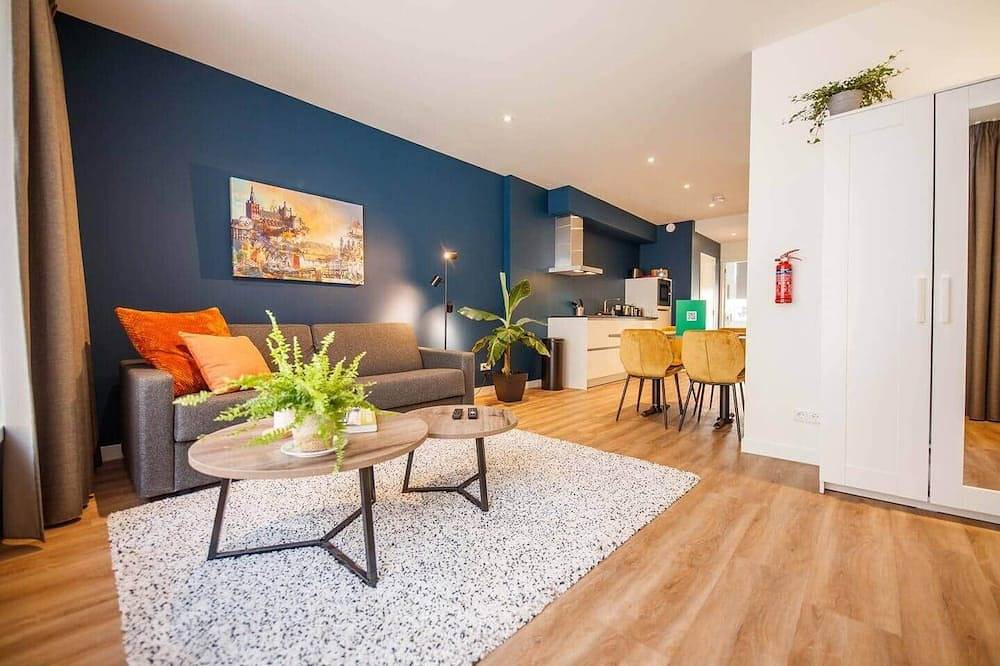 Geheel appartement, Boutique Chic 55m2 Apartment with Terrace in 's-Hertogenbosch, Noord-Brabant