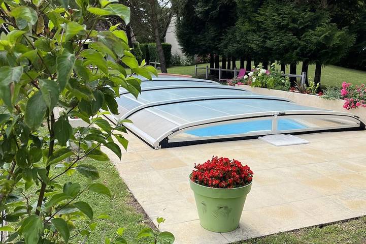 Gîte pour 6 personnes, avec terrasse et jardin à Saint-Amand-Longpré