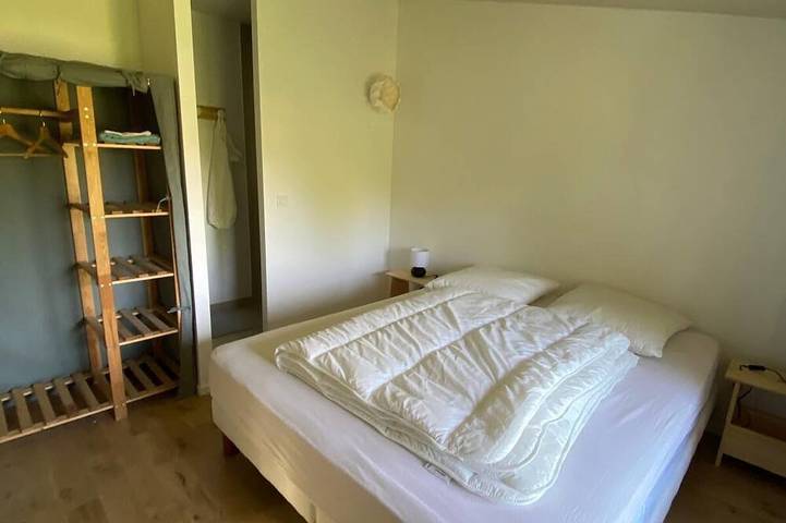 Gîte pour 7 personnes, avec terrasse, animaux acceptés à La Tour-de-Salvagny - 2