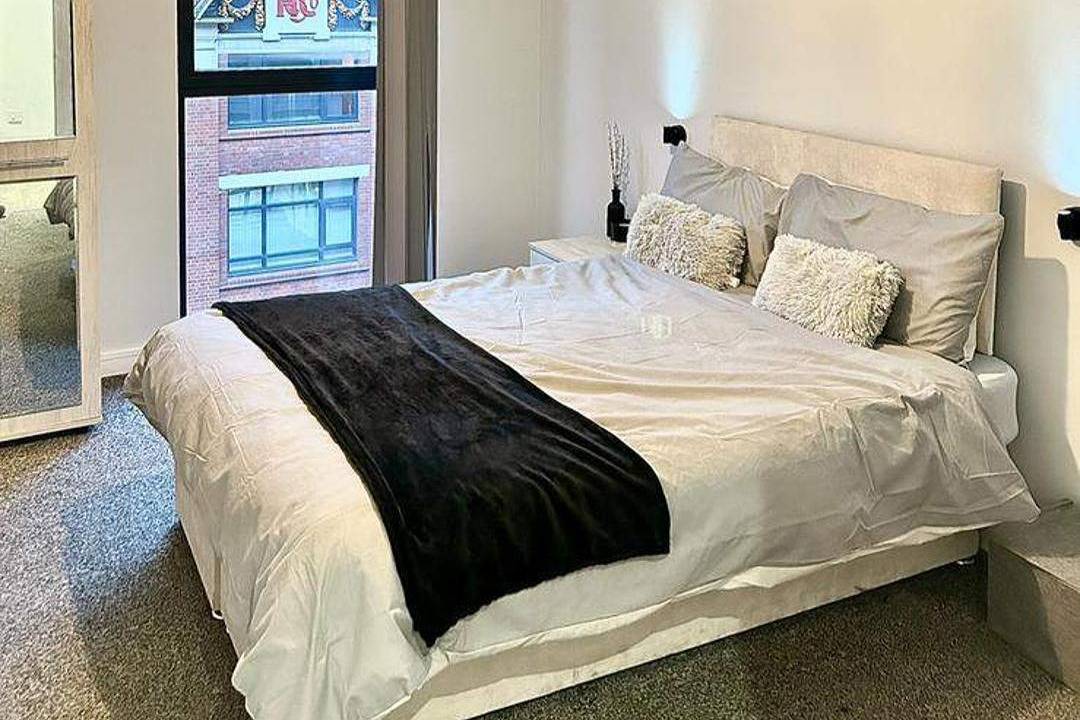 Ganze Ferienwohnung, 2Br-Sleeps4-Citycentre-Parking-Rooftop in Birmingham, Birmingham und Umgebung