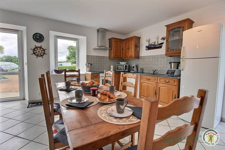Gîte pour 5 personnes, avec Terrasse et Jardin à Yvias - 2