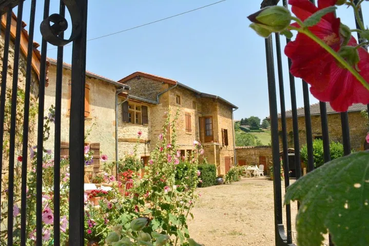 Chambre d’hôte pour 3 personnes, avec terrasse et vue - 1