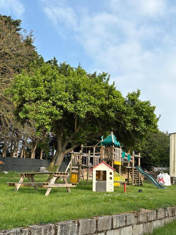 Location de vacances pour 2 personnes, avec vue et jardin à Woignarue - 2