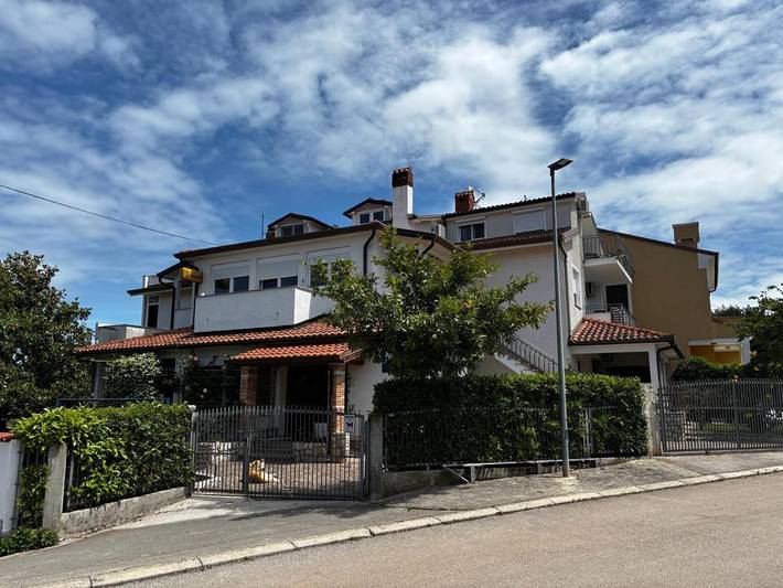 Ferienwohnung für 5 Personen, mit Ausblick und Garten