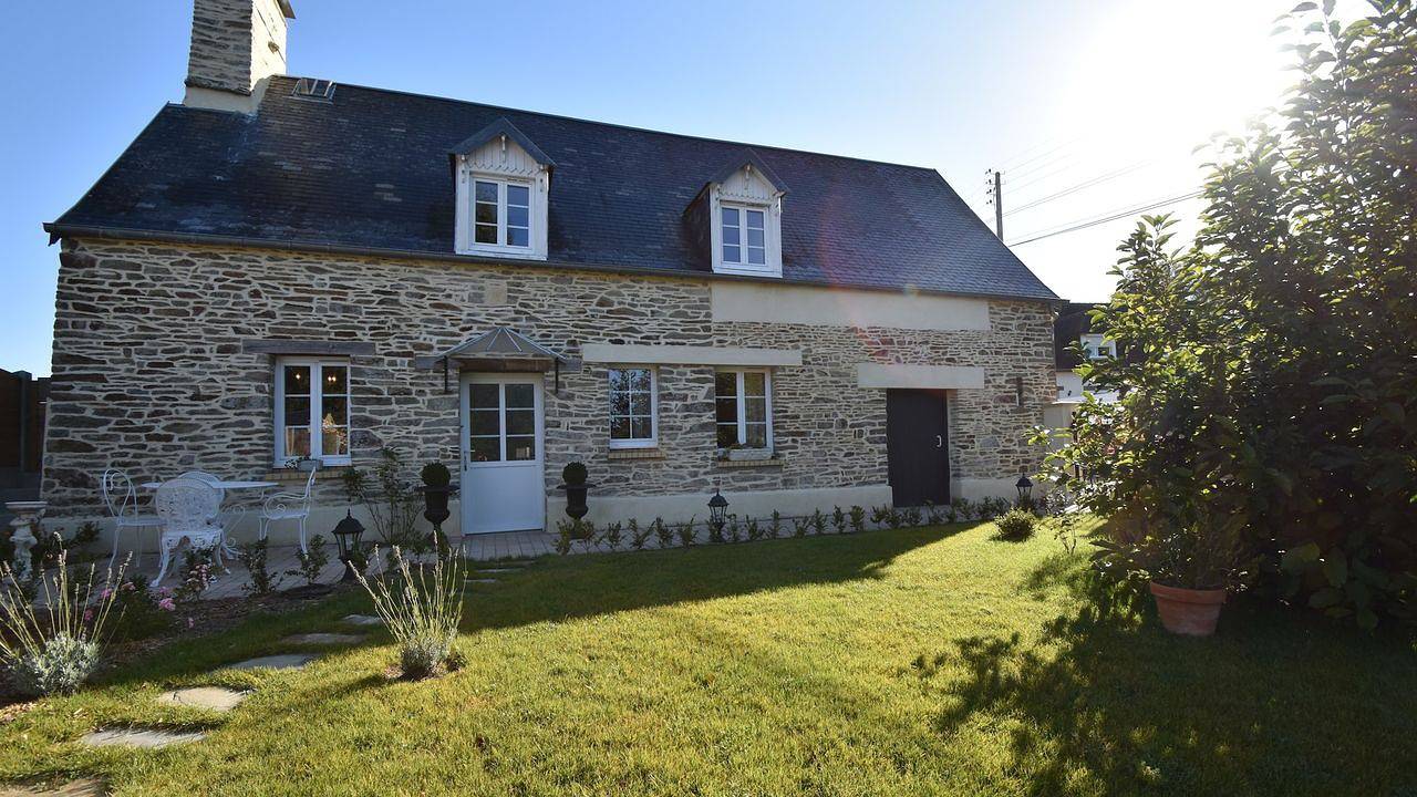 Chalet voor 4 Personen in La Barre-de-Semilly, Manche