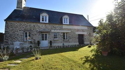 Gîte pour 4 personnes, avec jardin et terrasse à La Barre-de-Semilly