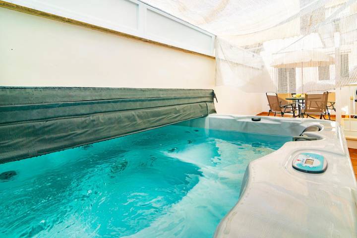 Ferienhaus für 5 Personen, mit Whirlpool und Terrasse in Palma