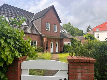 Ferienwohnung für 6 Personen, mit Garten und Terrasse, kinderfreundlich in Süderstapel