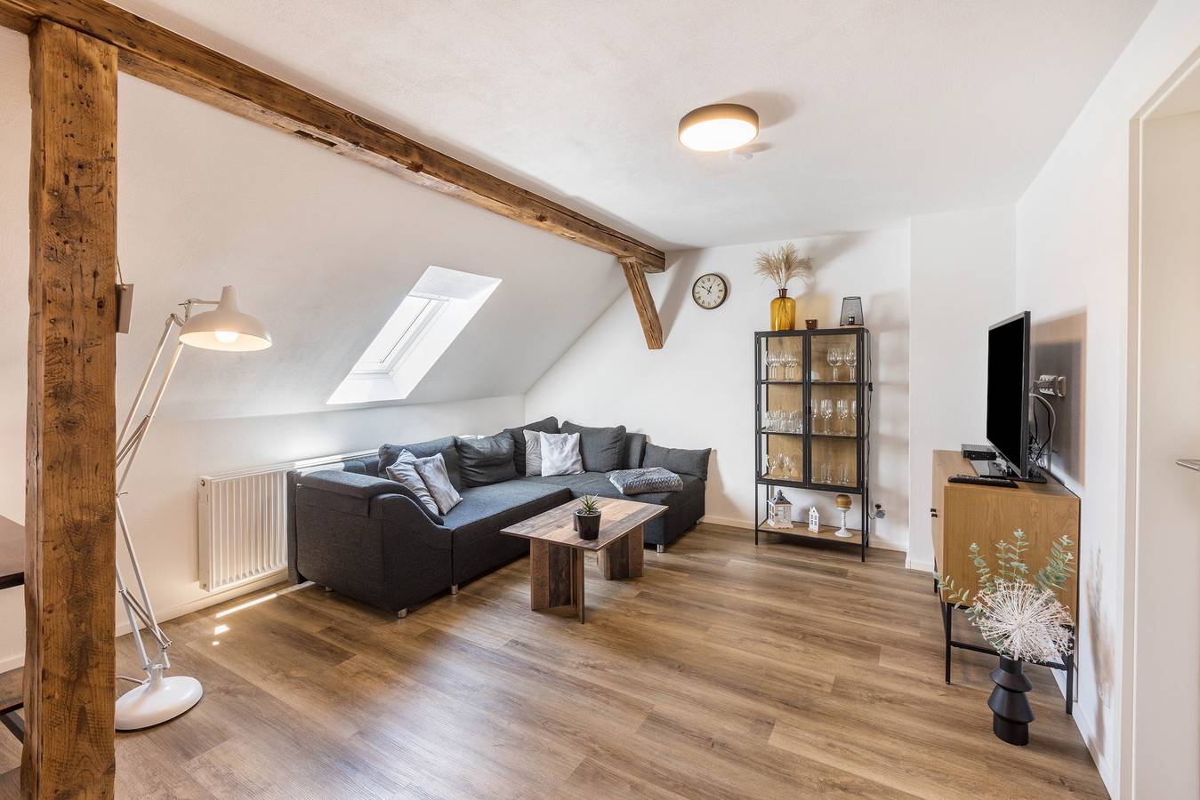 Ganze Wohnung, Ferienwohnung 'Eichendorff Loft' mit Bergblick und Wlan in Nordhausen, Harzvorland