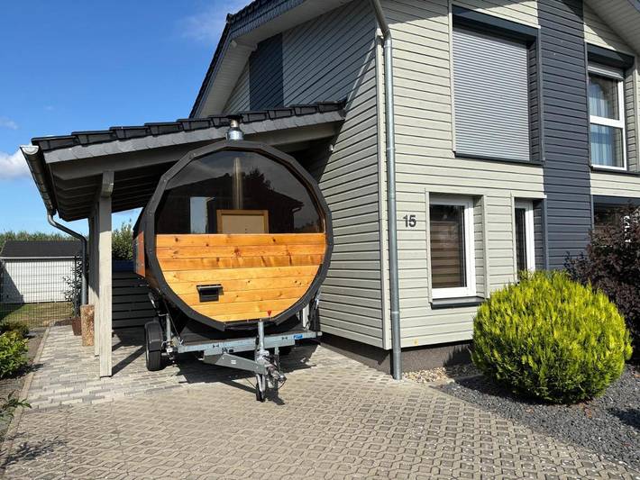 Ferienwohnung für 4 Personen, mit Whirlpool und Terrasse sowie Garten und Sauna am Tankumsee
