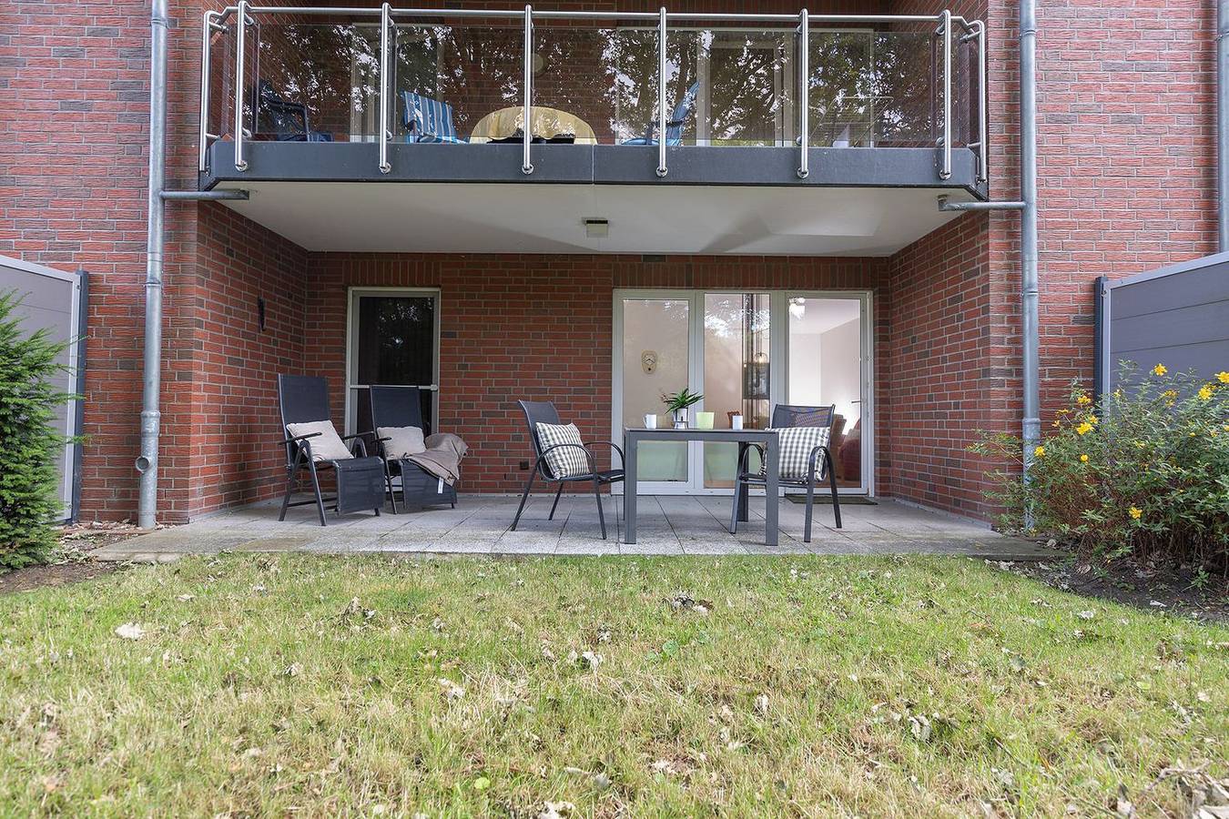 Ganze Wohnung, Ferienwohnung Lili Marleen 3-20. Friedlich und mit Sonnenterrasse. in Wremen, Cuxland