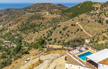 Ferienhaus für 7 Personen, mit Terrasse und Pool in Torrox
