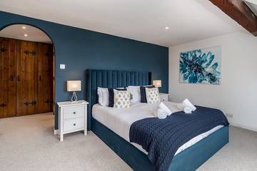 Glamping for 10 People in Bledlow-cum-Saunderton, Buckinghamshire, Photo 3