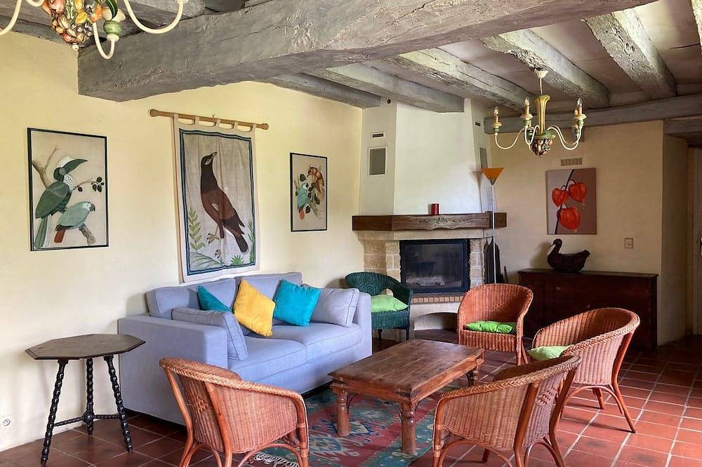 Countryside house in a family property in Vereaux, in the Berry in Vereaux, Saint-Amand-Montrond