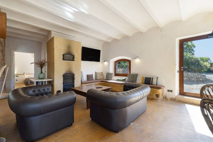 Casa Vella Del Panta: Casa Vacacional con Vistas al Mar, Piscina Privada y Wi-Fi in Riudecañas, Baix Camp