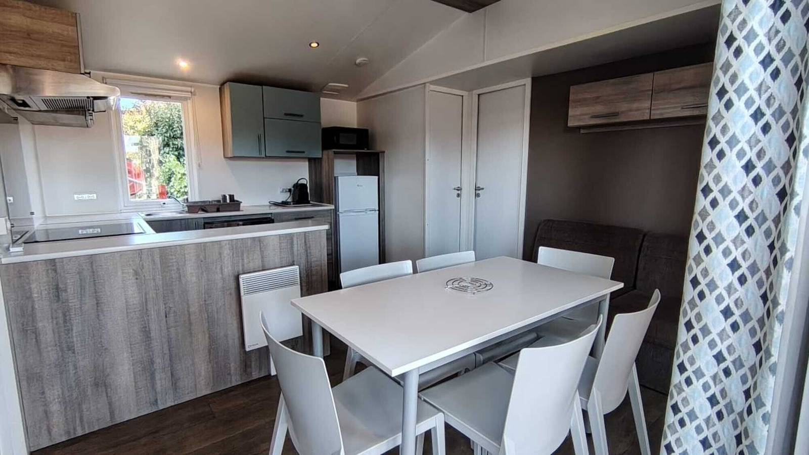 Mobil-home charmant pour 6 personnes avec terrasse à Carry-le-Rouet in Carry-le-Rouet, Côte méditerranéenne (France)