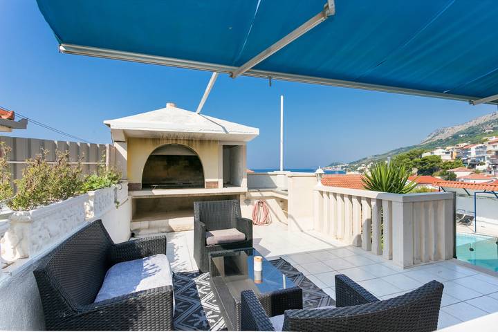 Apartament wakacyjny dla 4 osób, z Balkon/ taras i Basen w Dugi Rat
