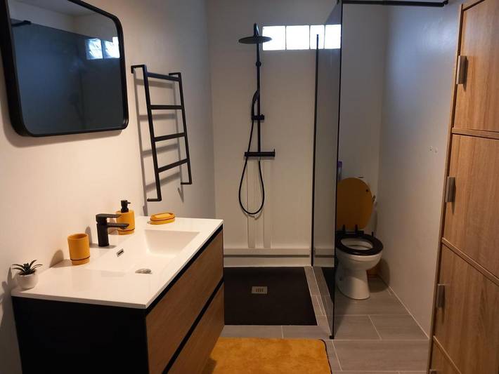 Location de vacances pour 3 personnes, avec jardin et vue à Entre-Deux - 4